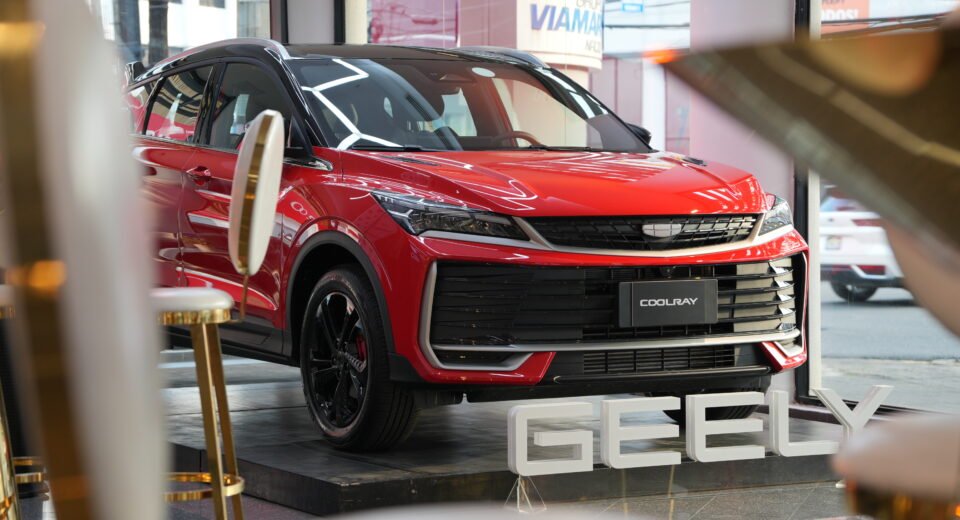 Riddara Híbrida: Diseñada para trabajo y aventura. Con una tecnología que convierte el motor de gasolina en generador de energía.